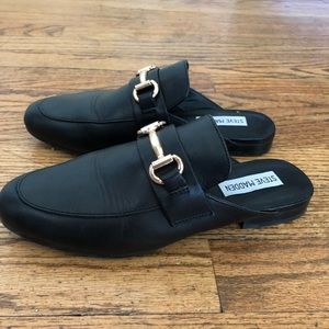 Steve Madden “kandi” black leather loafer slide